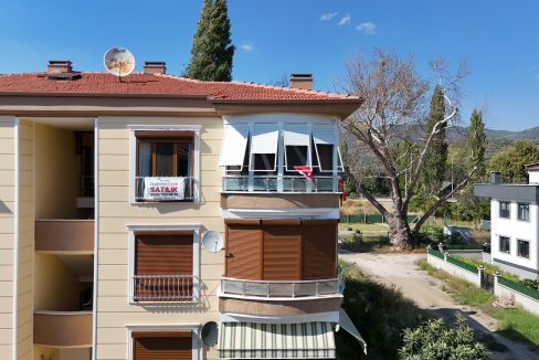 Altınoluk Narlı Sahili’nde Satılık 2+1 Daire