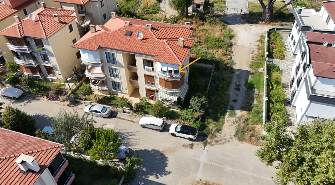 Altınoluk Narlı Sahili’nde Satılık 2+1 Daire