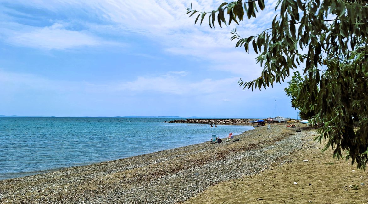 Altınoluk Narlı Sahili’nde Satılık 2+1 Daire