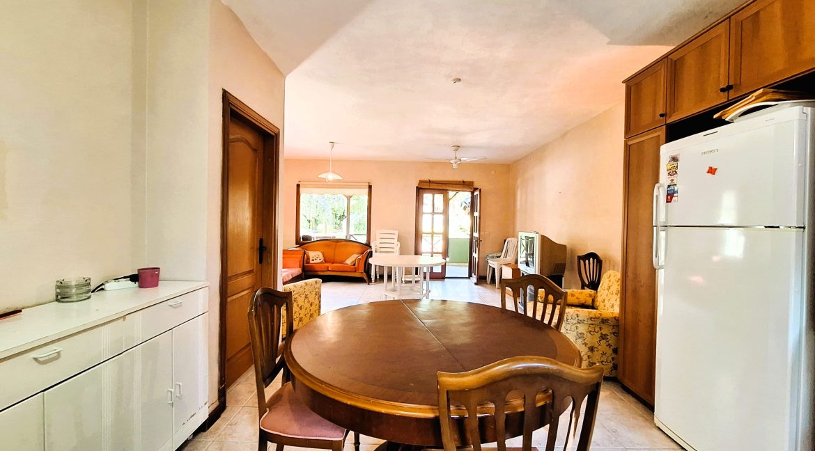 Mıhlı Mahallesi’nde Havuzlu Site içerisinde Satılık Bahçeli İkiz Ev