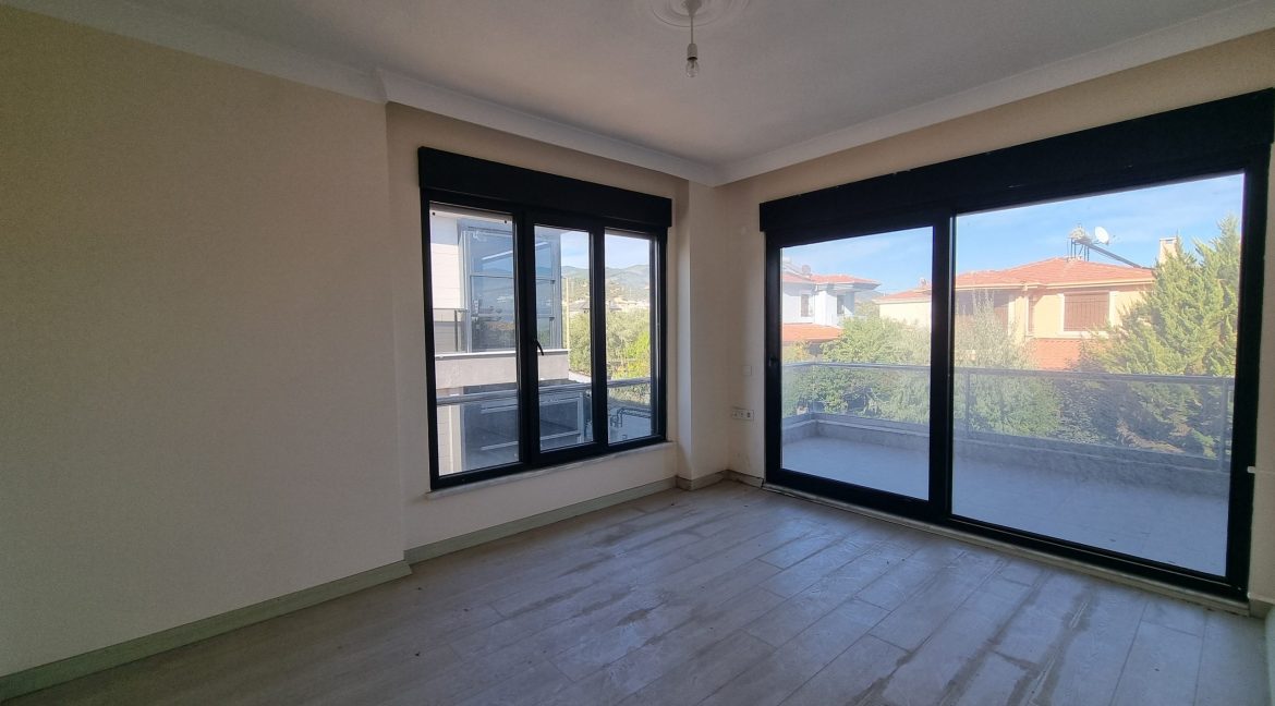 Narlı Sahili'nde Satılık Denize Yakın Villa (23)