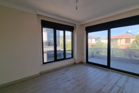 Narlı Sahili'nde Satılık Denize Yakın Villa (23)