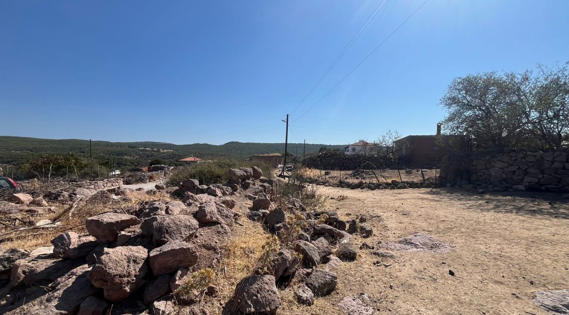 Yukarıköy'ün Aşağıobası'nda Satılık Yatırımlık Arsa (1)