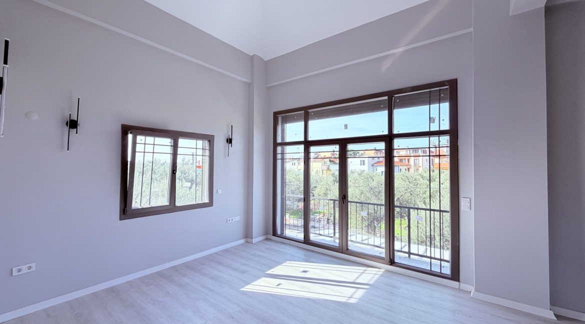 Küçükkuyu Mıhlı Mahallesi’nde Satılık Modern ve Sıfır 1+1 Daire