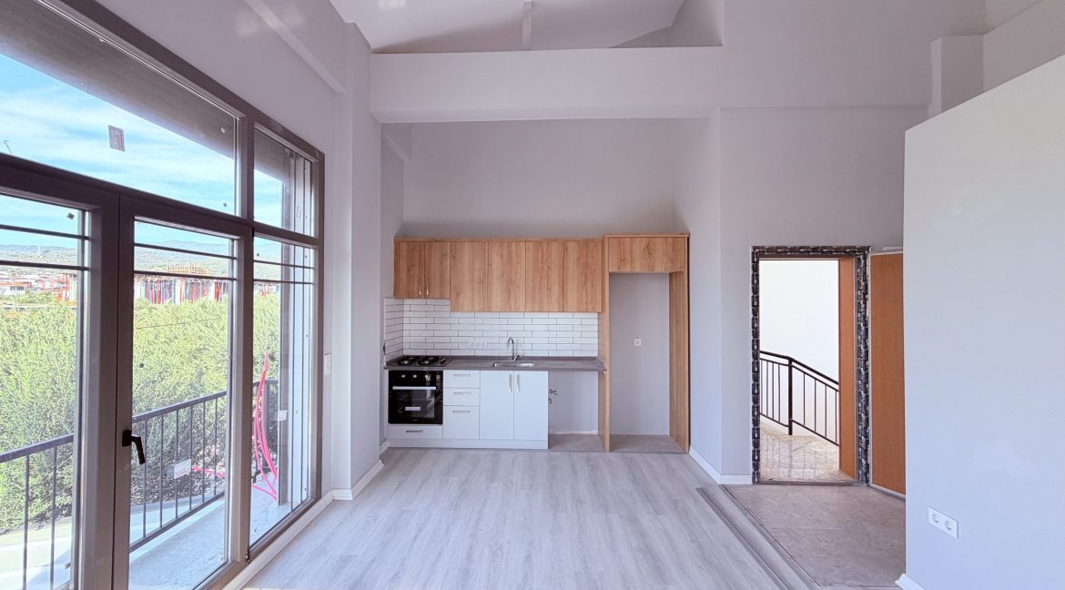 Küçükkuyu Mıhlı Mahallesi’nde Satılık Modern ve Sıfır 1+1 Daire