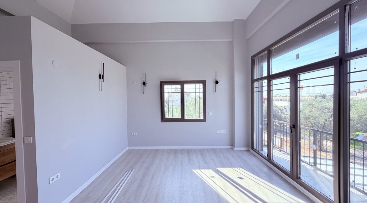 Küçükkuyu Mıhlı Mahallesi’nde Satılık Modern ve Sıfır 1+1 Daire