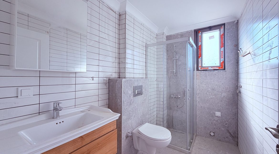 Küçükkuyu Mıhlı Mahallesi’nde Satılık Modern ve Sıfır 1+1 Daire