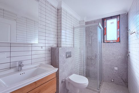 Küçükkuyu Mıhlı Mahallesi’nde Satılık Modern ve Sıfır 1+1 Daire