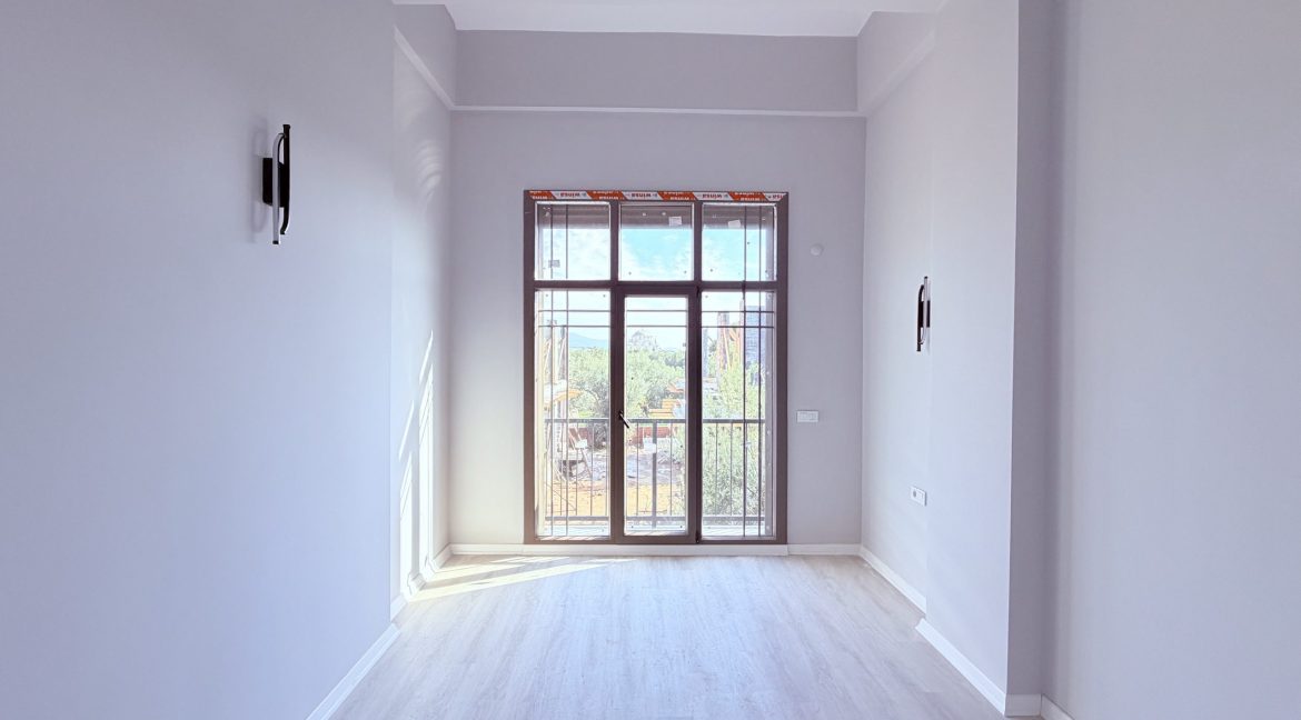 Küçükkuyu Mıhlı Mahallesi’nde Satılık Modern ve Sıfır 1+1 Daire