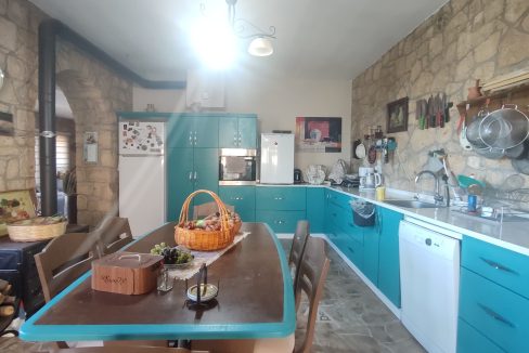 Narlı'da 1 Dönüm İçinde Satılık Müstakil Taş Ev (13)