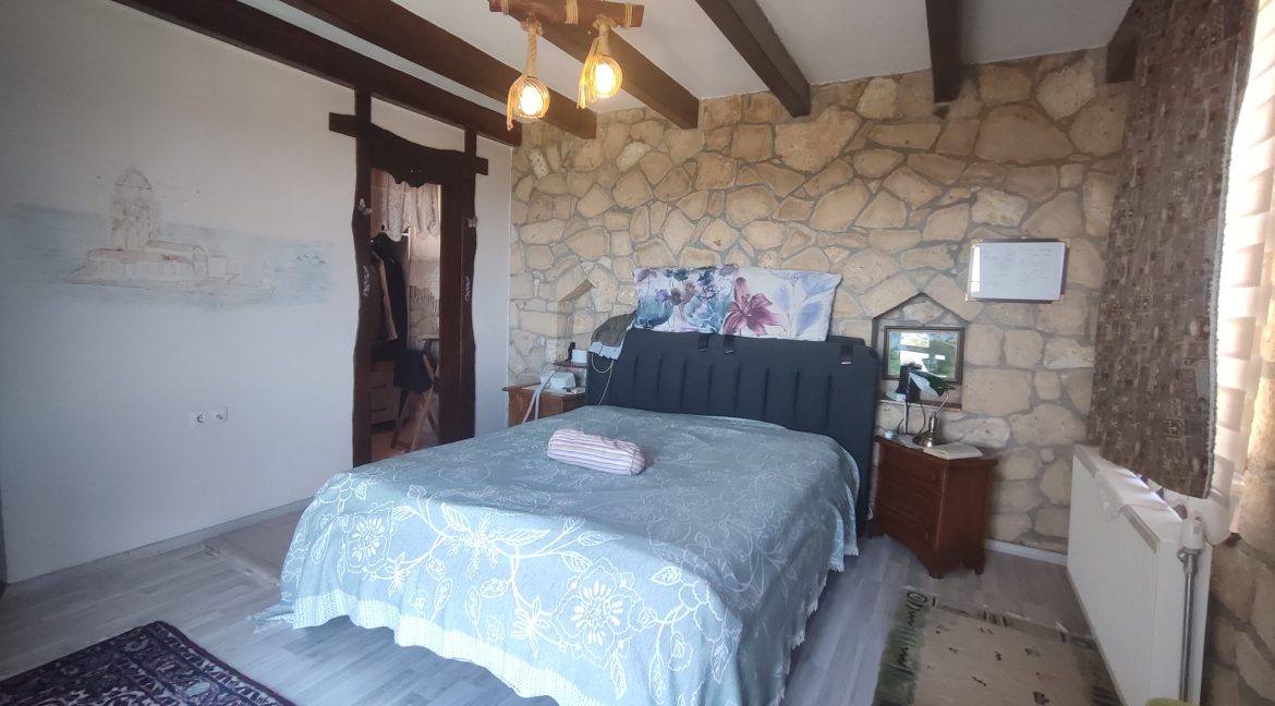 Narlı'da 1 Dönüm İçinde Satılık Müstakil Taş Ev (33)