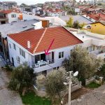Bağbaşı Mevkii’nde Özel Plaja Erişimli Satılık 3+1 Daire