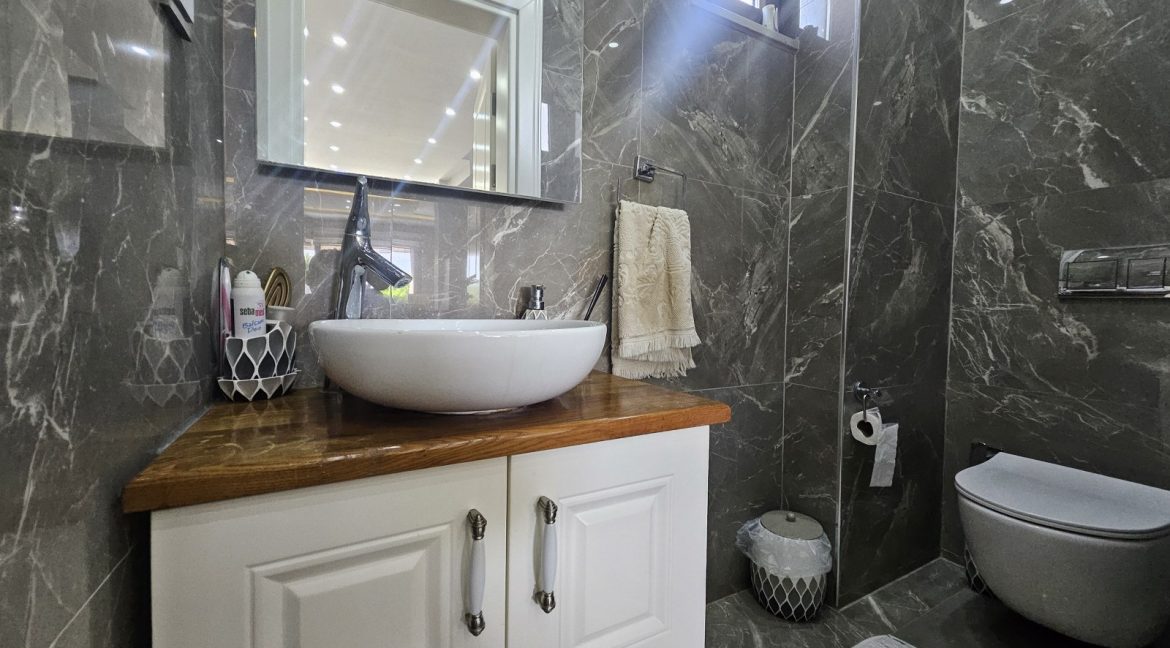 Küçükkuyu'da Satılık Ultra Lüks Tripkles Villa (12)