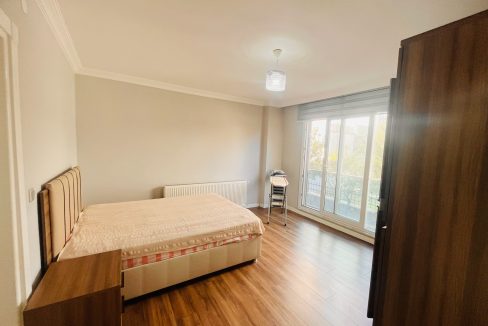 Sahil Mahallesi’nde Kiralık 3+1 Eşyalı Giriş Kat Daire