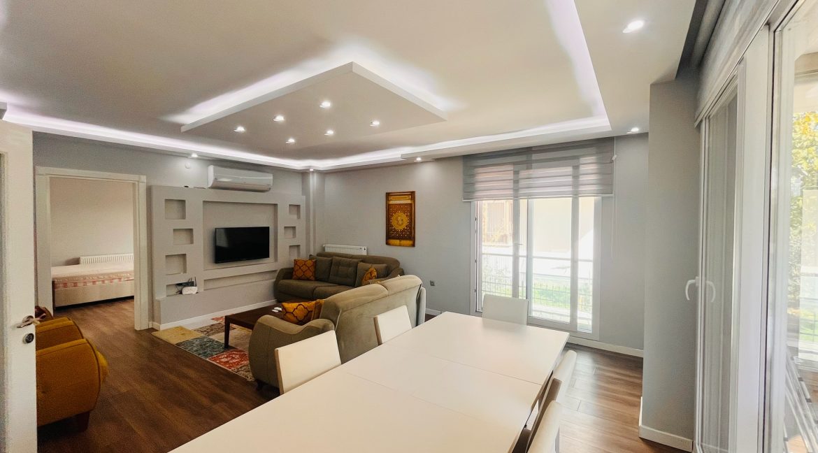Sahil Mahallesi’nde Kiralık 3+1 Eşyalı Giriş Kat Daire