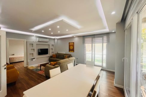 Sahil Mahallesi’nde Kiralık 3+1 Eşyalı Giriş Kat Daire