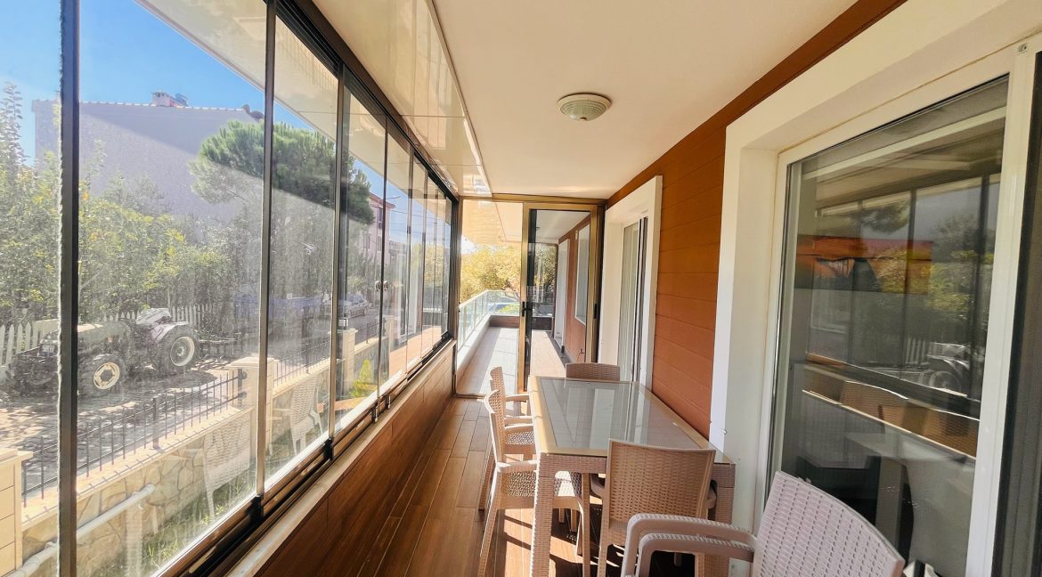 Sahil Mahallesi’nde Kiralık 3+1 Eşyalı Giriş Kat Daire