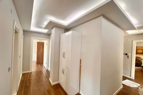 Sahil Mahallesi’nde Kiralık 3+1 Eşyalı Giriş Kat Daire