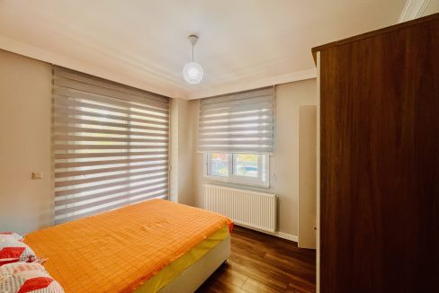 Sahil Mahallesi’nde Kiralık 3+1 Eşyalı Giriş Kat Daire