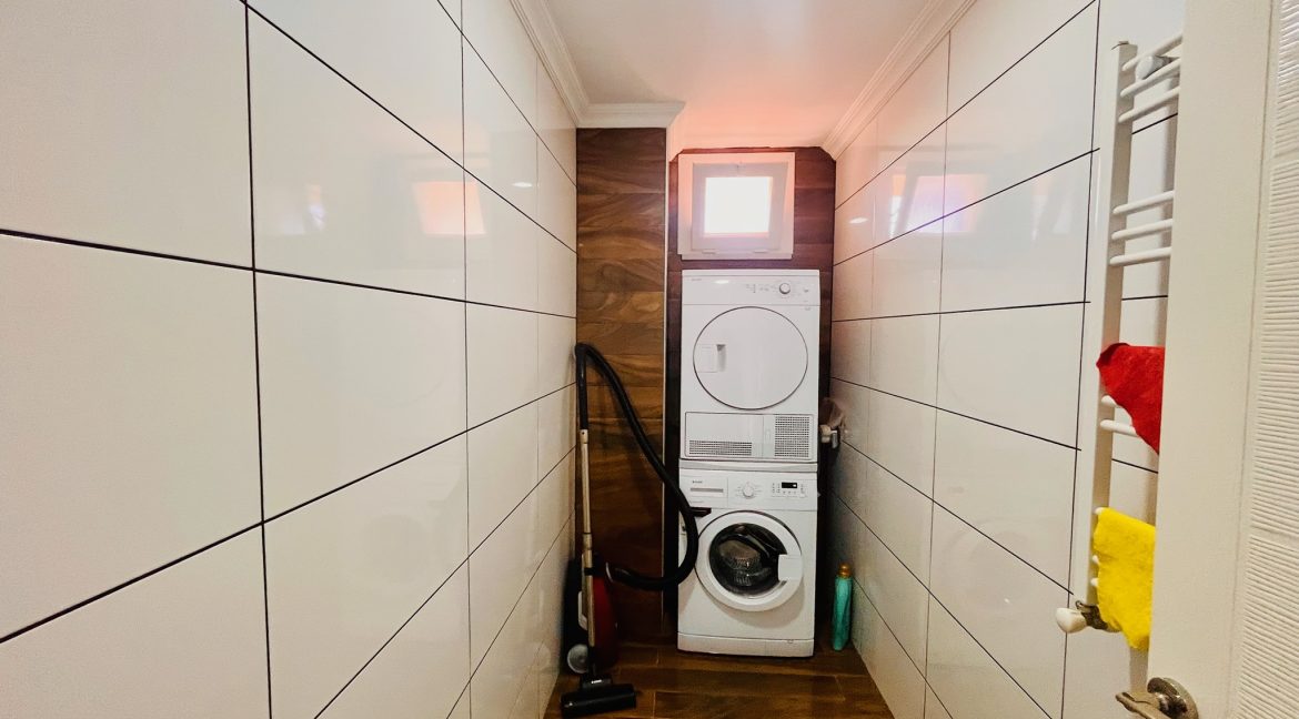 Sahil Mahallesi’nde Kiralık 3+1 Eşyalı Giriş Kat Daire