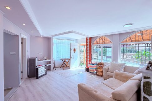 Mıhlı Mahallesi, Bağbaşı Mevkii’nde Kiralık Tek Katlı 1+1 Müstakil Ev 