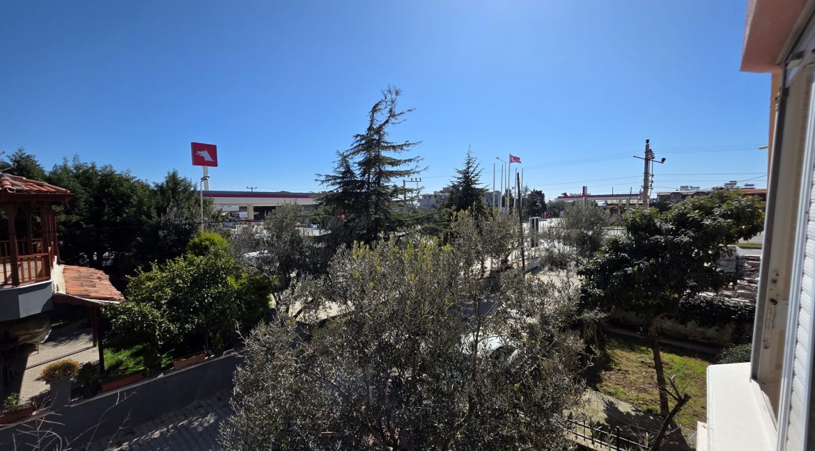 Küçükkuyu'da Nezih Bir Muhitte Satılık 2+1 Daire (12)