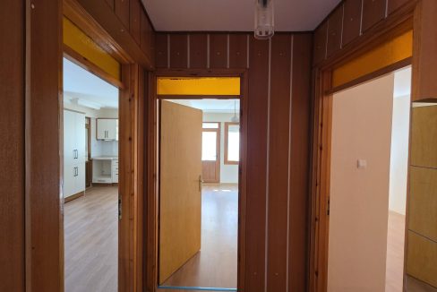 Küçükkuyu'da Nezih Bir Muhitte Satılık 2+1 Daire (2)