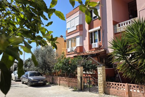 Küçükkuyu'da Nezih Bir Muhitte Satılık 2+1 Daire (26)