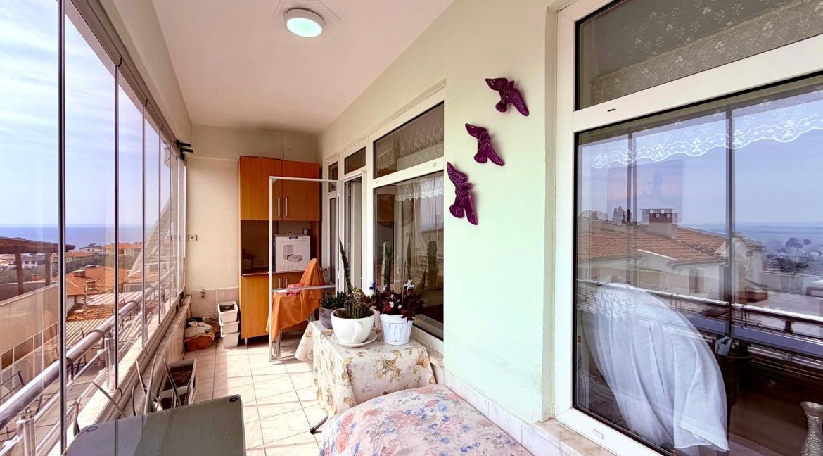 Altınoluk'ta Satılık Leb-i Derya Manzaralı 1+1 Daire  (6)