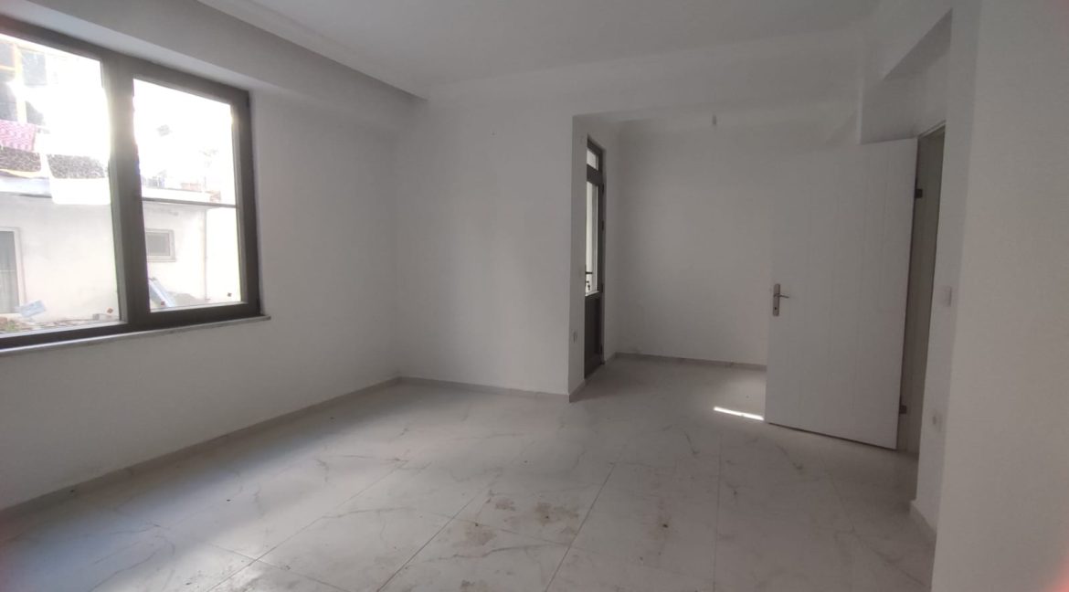 Küçükkuyu'da Kiralık Sıfır Daireler (21)