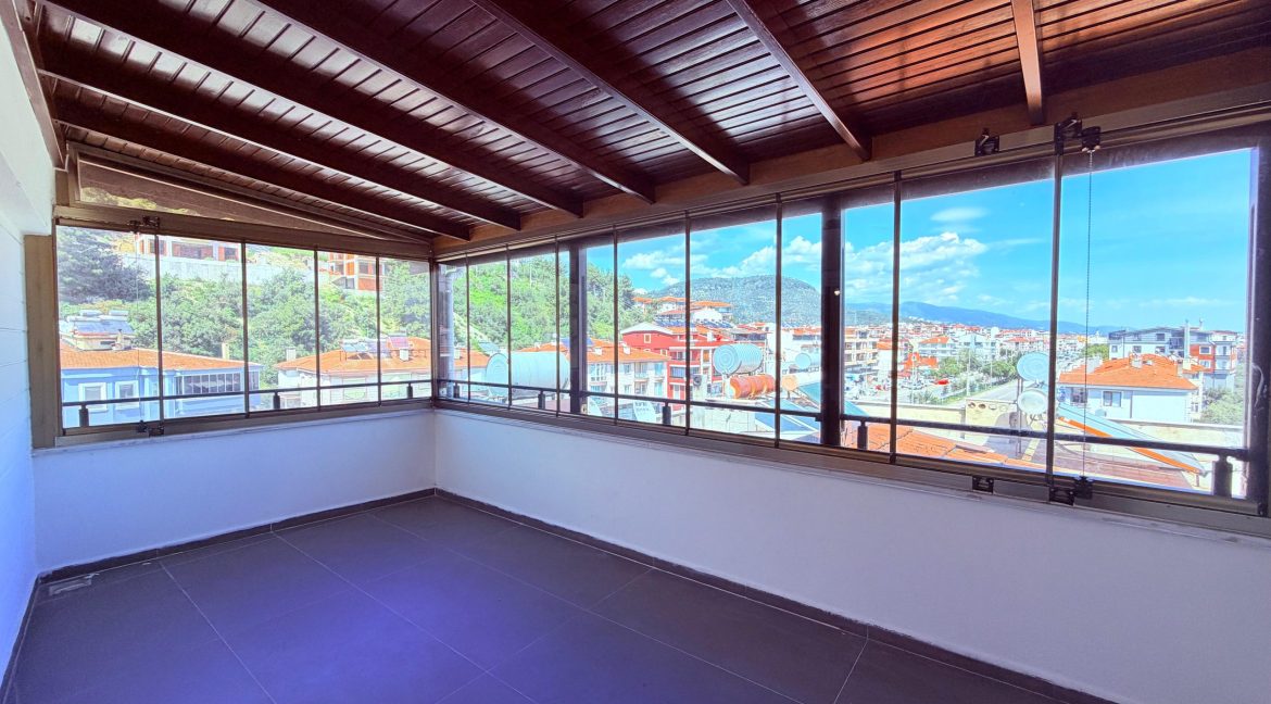 Sahil Mahallesi’nde Satılık Deniz Manzaralı 3+1 DubleksWhatsApp Image 2026-04-22 at 13.38.48 (8)