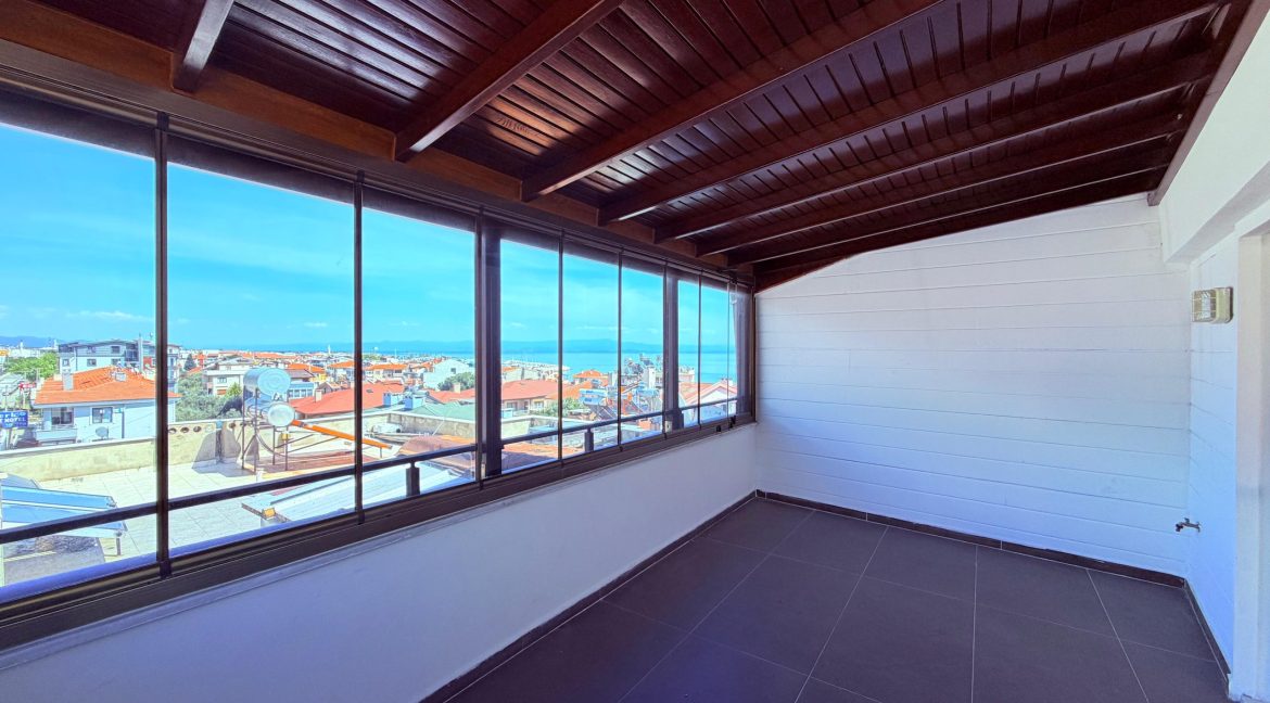 Sahil Mahallesi’nde Satılık Deniz Manzaralı 3+1 DubleksWhatsApp Image 2026-04-22 at 13.38.48 (9)