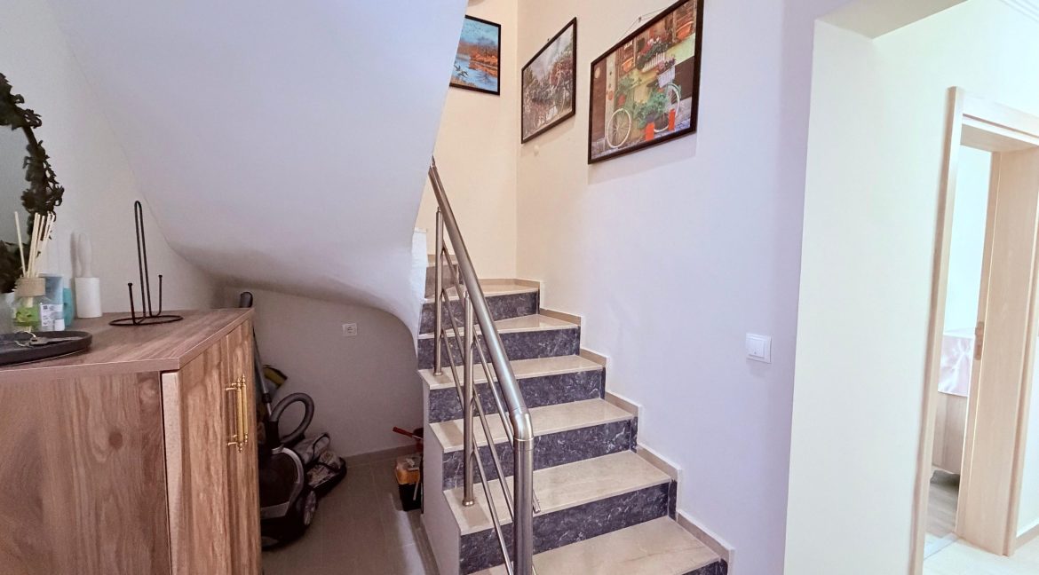 Küçükkuyu Gökçepe Mahallesi’nde Satılık 3+1 Kat Dubleksi