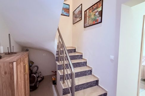 Küçükkuyu Gökçepe Mahallesi’nde Satılık 3+1 Kat Dubleksi