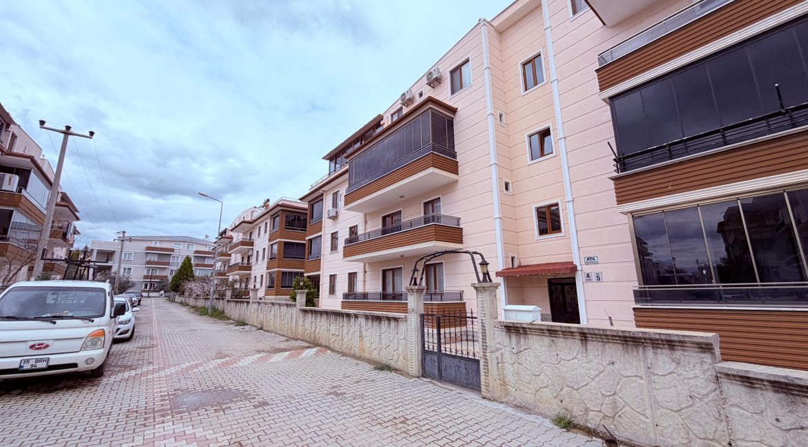 Küçükkuyu Gökçepe Mahallesi’nde Satılık 3+1 Kat Dubleksi