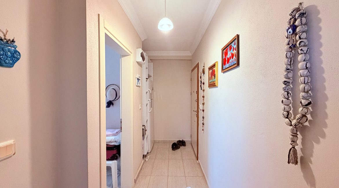 Küçükkuyu'da Satılık 1+1 Bahçe Katı Daire