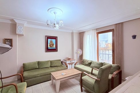 Küçükkuyu'da Satılık 1+1 Bahçe Katı Daire