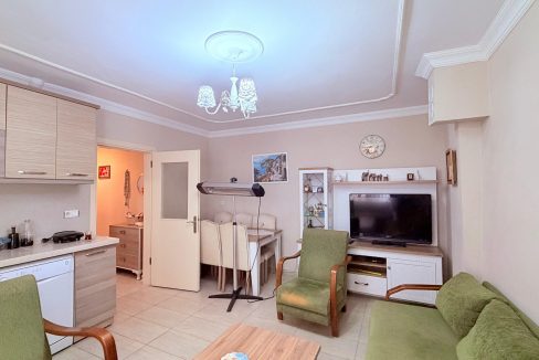 Küçükkuyu'da Satılık 1+1 Bahçe Katı Daire