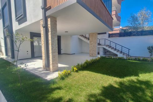 Güre’de Satılık Kaz Dağları ve Deniz Manzaralı Lüks Tam Müstakil Villa