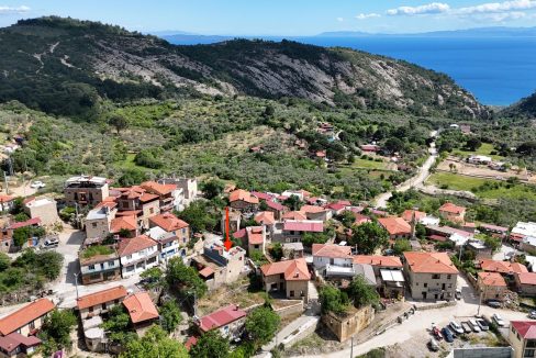 Arıklı Köyü’nde Satılık Panoramik Deniz Manzaralı Müstakil Taş Ev