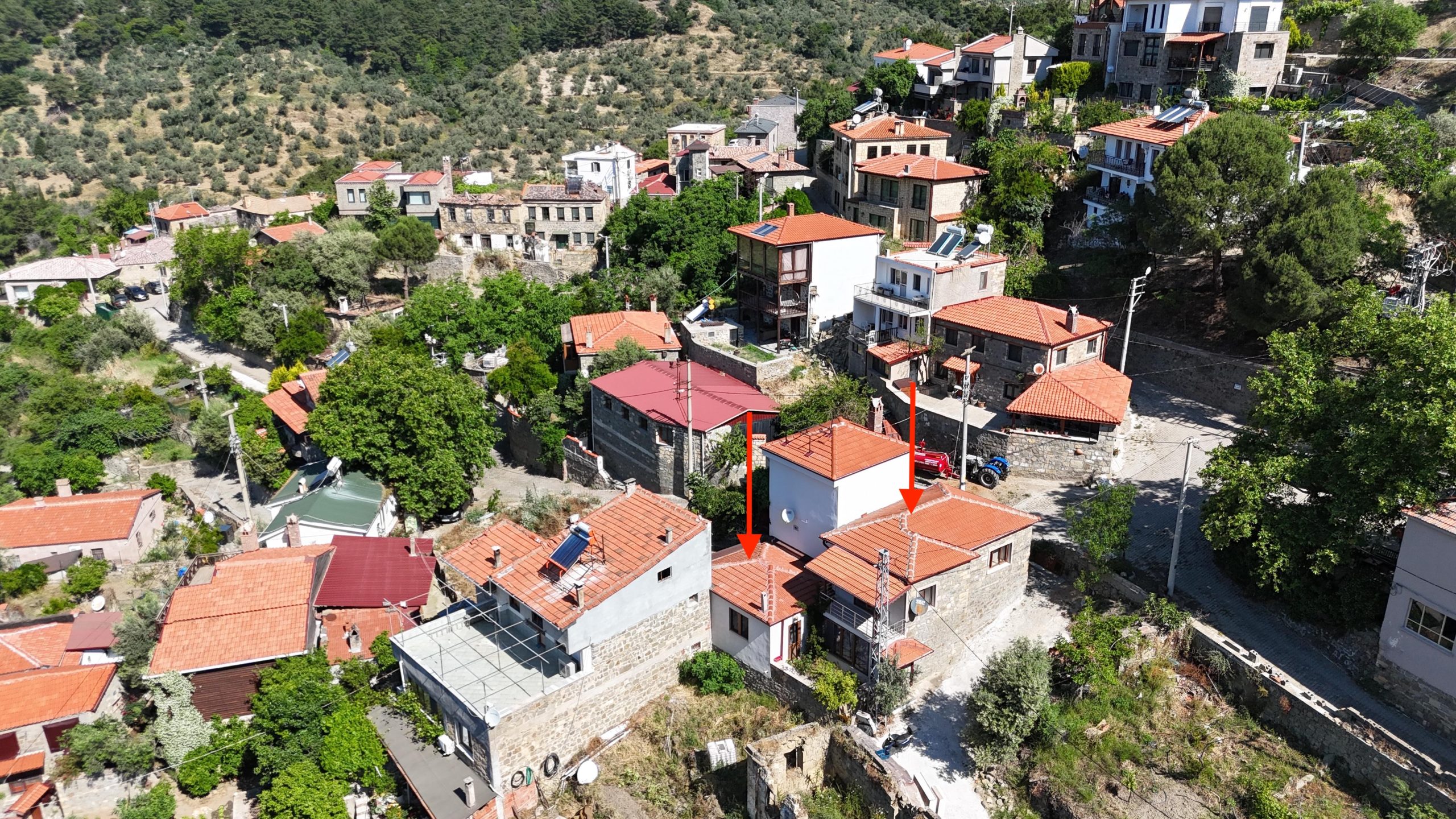Küçükçetmi Köyü’nde Satılık 2+1 Taş Villa
