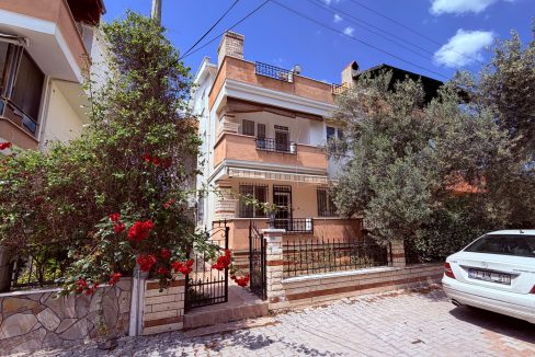 Bağbaşı Mevkii’nde Satılık 2+1 Denize Yakın Kat Dubleksi