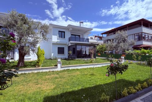 Mıhlı Mahallesi’nde Denize 200 Metre Mesafede Satılık 2+1 Daire