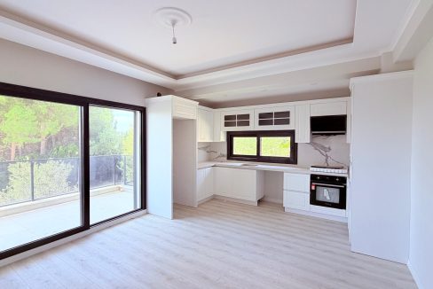 Mıhlı Mahallesi’nde Denize 200 Metre Mesafede Satılık 2+1 Daire
