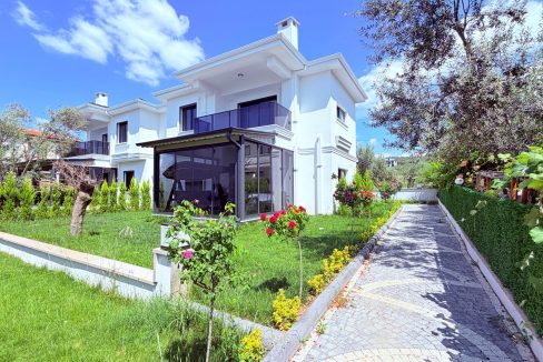 Mıhlı Mahallesi’nde Denize 200 Metre Mesafede Satılık 2+1 Daire