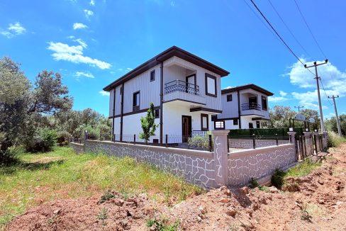 Mıhlı Mahallesi'nde Satılık Tam Müstakil Sıfır Villa