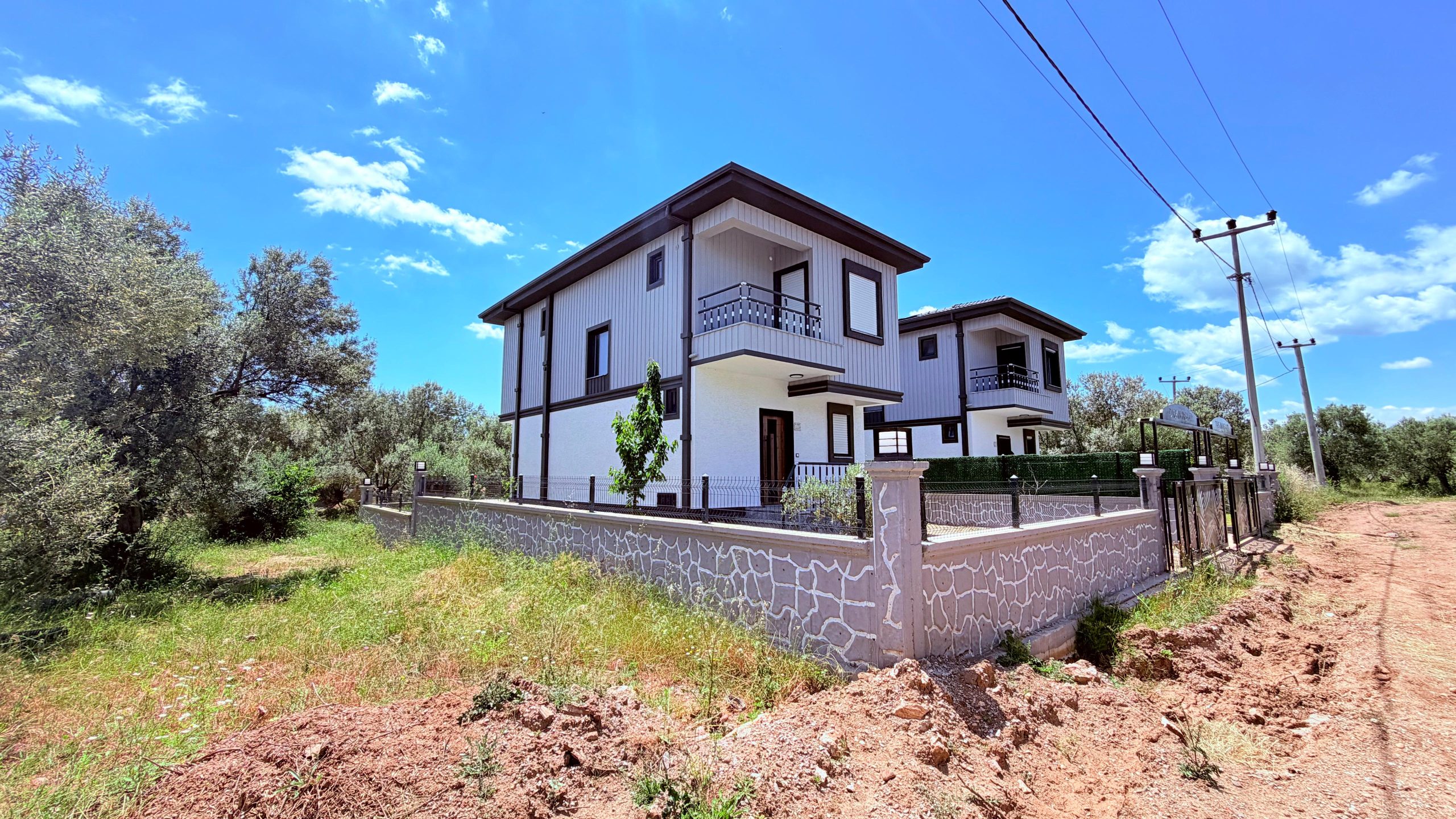 Mıhlı Mahallesi’nde Satılık Tam Müstakil Sıfır Villa